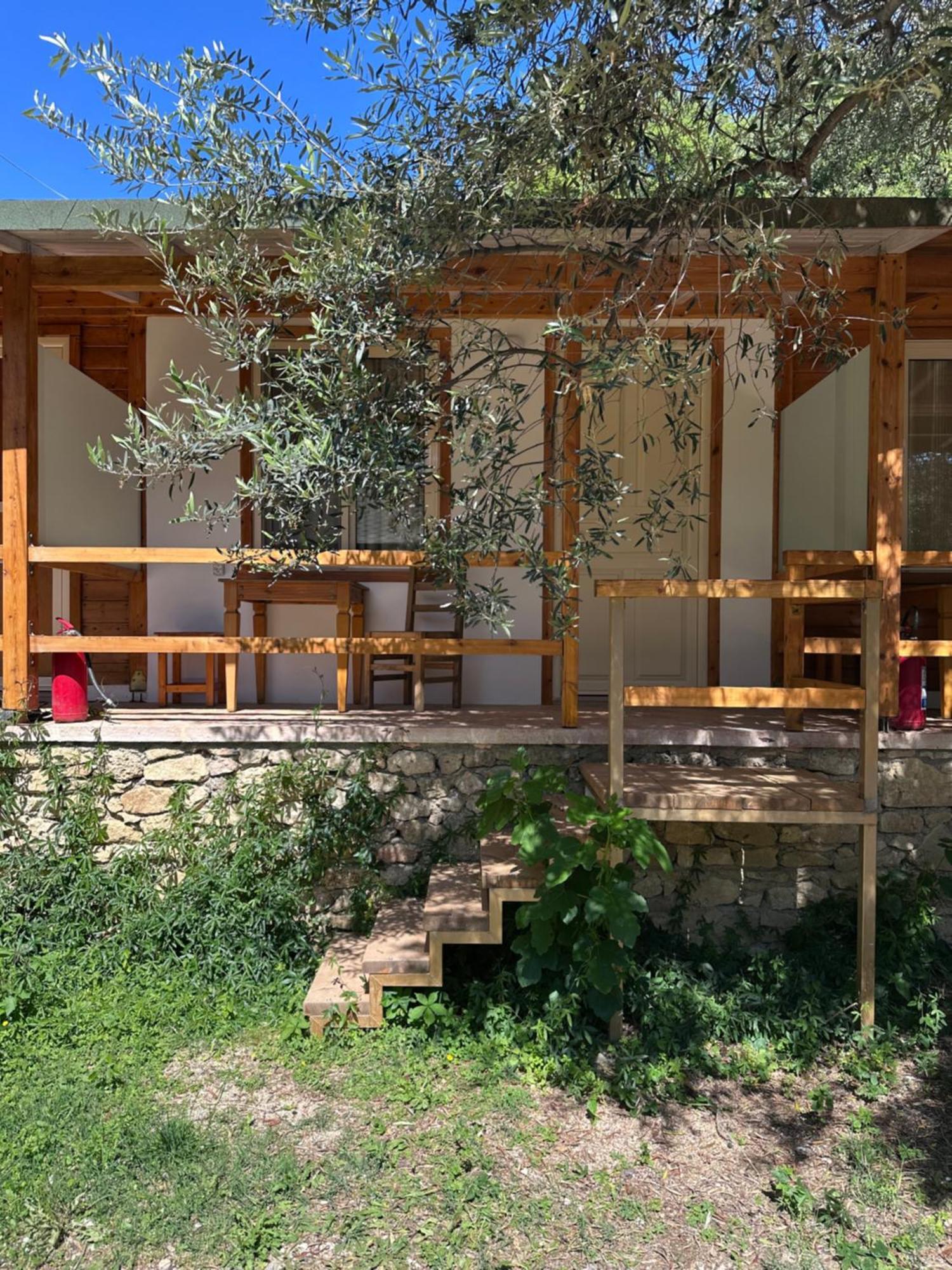 Nashos Bungalows Himare Fshat Eksteriør bilde